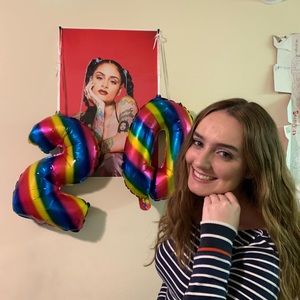 Meet your Posher, Lauren